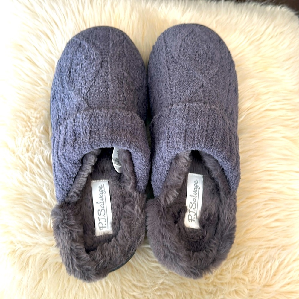 PJ Salvage Chenille Cozy Cable Slippers, Size Small (5/6) Brand New, Charcoal
